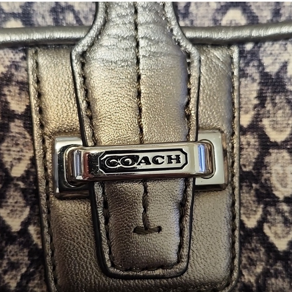 EUC Coach snake print bag with dust bag barely used - Picture 9 of 15